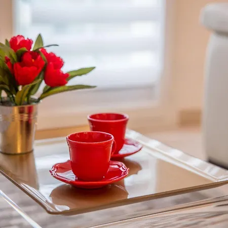 Classy In With Heating Facility Apartment *