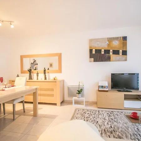 Classy In With Heating Facility Apartment